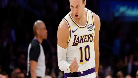 梅西拼搏激励，马丁内斯砥砺前行